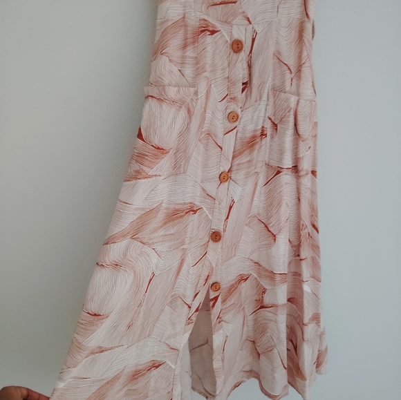 Indikah Ruffled Midi Dress in Peach Tones - Picture 6 of 7